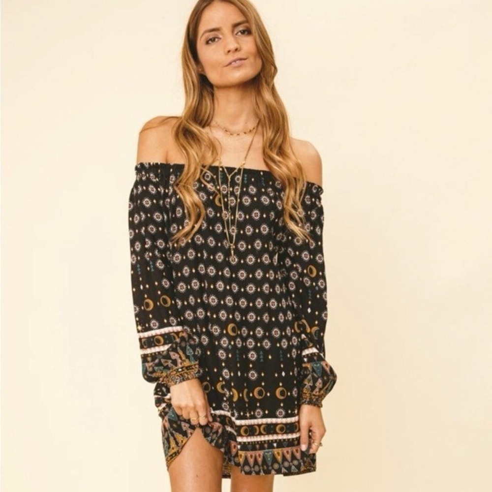 Anthropologie Cleobella Dresden Medium Southwestern
Boho Paisley Lunar Mini